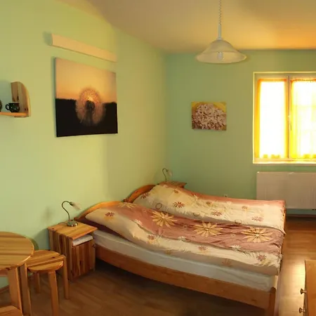 Holiday home Fuer Gruppen Gegenueber Einer Reitschule